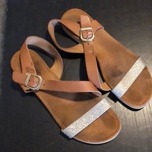 Woman’s strap sandals made in Italy size 10
